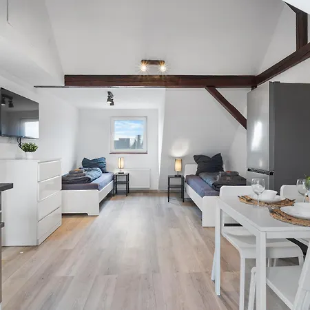 شقة Ba02 Dachgeschoss Apartment! Floersheim am Main